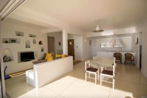Fotografia z galérie ubytovania Beautiful house with pool 3 terraces and garden v destinácii Fréjus