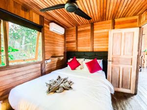 Imagen de la galería de Villa Russerangan Grand Opening, en Praya