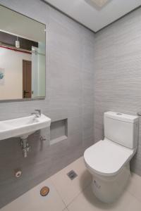 O baie la The Grid Co-Living Managed by HII