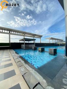 Swimming pool sa o malapit sa Thamrin City Serviced Residence Full Facilities B2CT3