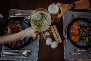 Jedzenie w hotelu lub w pobliżu