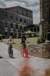 Goście zatrzymujący się w obiekcie Sporthotel Kitz inkl Sommercard, kostenlose Maut für die Großglockner Hochalpenstraße, zentrale Lage mit bestem Ausblick