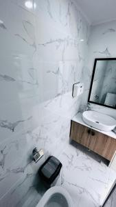 Ένα μπάνιο στο The Joy Hostel