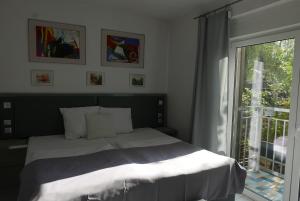 Posteľ alebo postele v izbe v ubytovaní ROOMS BYTOM + 37 fotografií