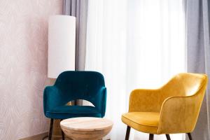 Posezení v ubytování Hôtel Le Ribéral
