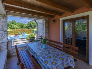 Bazén v ubytovaní Holiday Home Villa Anamaria by Interhome alebo v jeho blízkosti