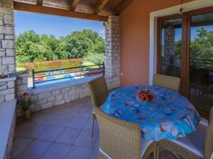 Bazén v ubytovaní Holiday Home Villa Anamaria by Interhome alebo v jeho blízkosti