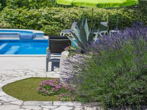 Bazén v ubytovaní Holiday Home Villa Anamaria by Interhome alebo v jeho blízkosti