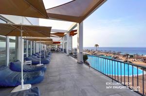 The swimming pool at or close to Alua Village Fuerteventura - All Inclusive