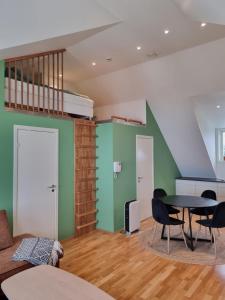 Posezení v ubytování Modern apartment in city center