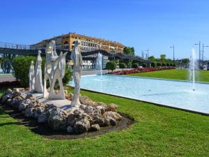 Basen w obiekcie Apartment Puerto Banus OPQ by Interhome lub w pobliżu