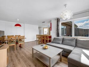 Posezení v ubytování Holiday Home Heming - 100m from the sea by Interhome