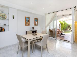 Posedenie v ubytovaní Holiday Home Reserva V by Interhome