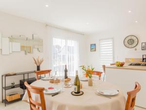 Gambar di galeri bagi Holiday Home Kervennou by Interhome di Saint-Jean-du-Doigt