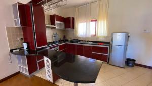 Kuchyň nebo kuchyňský kout v ubytování Shanzu Seabreeze Apartments