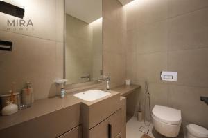 Koupelna v ubytování Serviced 2 bedroom with beach access
