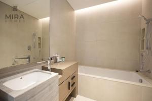 Koupelna v ubytování Serviced 2 bedroom with beach access + 8 fotografií