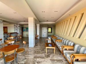 Posezení v ubytování De La Plage Hotel Koroni