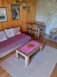 Rúm í herbergi á Chalet Hill Zabljak