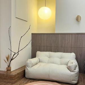 Posezení v ubytování 小隱居Hermit Dorm-聖雄商旅