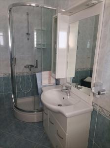 Koupelna v ubytování Neda Apartmani + 37 fotografií