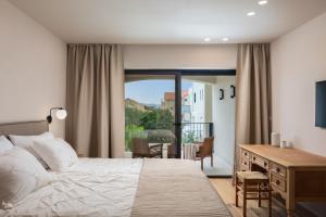 Giường trong phòng chung tại Villa Medici Dalmatia - Amazing 5-bedroom home with heated pool, wellness and gameroom +106 ảnh