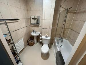 Vannas istaba naktsmītnē Room with share bathroom