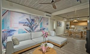 Φωτογραφία από το άλμπουμ του Into The Blue Suites σε rkadiko Chorio +62 φωτογραφίες