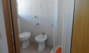 A bathroom at Osteria dei Locandieri