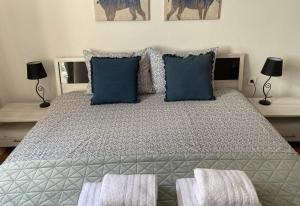Postel nebo postele na pokoji v ubytování Apartman Colapis- Netflix, self check in, free parking, premium location!