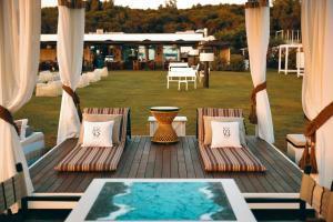 Bazén v ubytování Savoy Hotel & Spa - Preferred Hotels & Resorts nebo v jeho okolí
