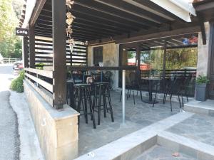 卡洛瓦斯公寓餐厅或其他用餐的地方