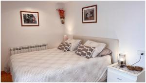 A bed or beds in a room at Casa Rural Xixa Landetxea