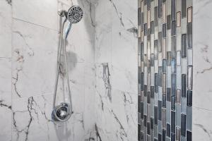 Koupelna v ubytování Brand New on the Streetcar line