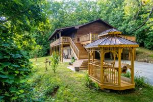Vrt pred nastanitvijo Lazy Bear Lookout