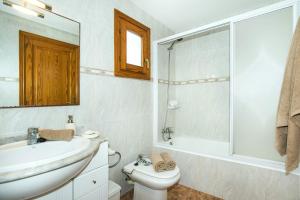 A bathroom at Villa Maria Celia by Villa Plus