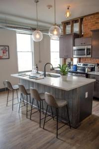 Gallery image of Gorgeous Condo in the Heart of OTR Free Parking in Cincinnati