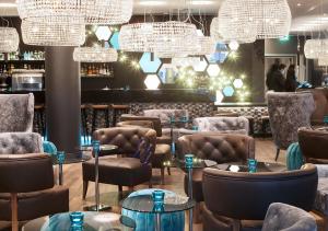 Posezení v ubytování Motel One London-Tower Hill