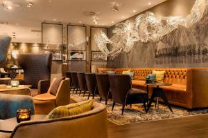 Гостиная зона в Motel One Manchester-Royal Exchange