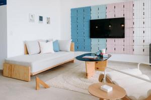 Televisyen dan/atau pusat hiburan di ¡Sivar Sound! Music Design! +50 gambar