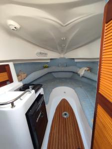 a bath tub in the back of a boat at Ohana in Arrecife