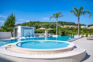 A piscina em ou perto de Apartments Stanaj
