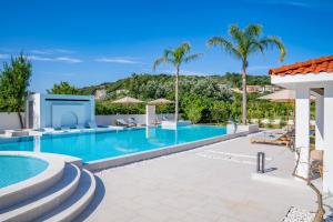 A piscina em ou perto de Apartments Stanaj