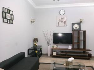 Gallery image of Appartements madame lydie in Pointe-Noire +16 photos