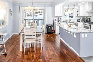 Imagen de la galería de Midtown Anchorage Basecamp, en Anchorage 37 fotos más