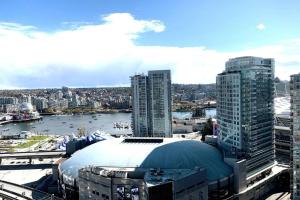 Nespecifikovaný výhled na destinaci Vancouver nebo výhled na město při pohledu z apartmánu