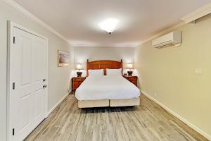 En eller flere senge i et værelse på Silverado Resort and Spa 353 & 354 + 30 billeder