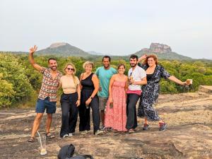 Tetamu yang menginap di Choona Lodge 'view of sigiriya & pidurangala with sunrise'