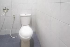 Ένα μπάνιο στο Hotel Malang near Alun Alun Malang RedPartner