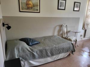 Postel nebo postele na pokoji v ubytování KG SleepOver & Ställplats